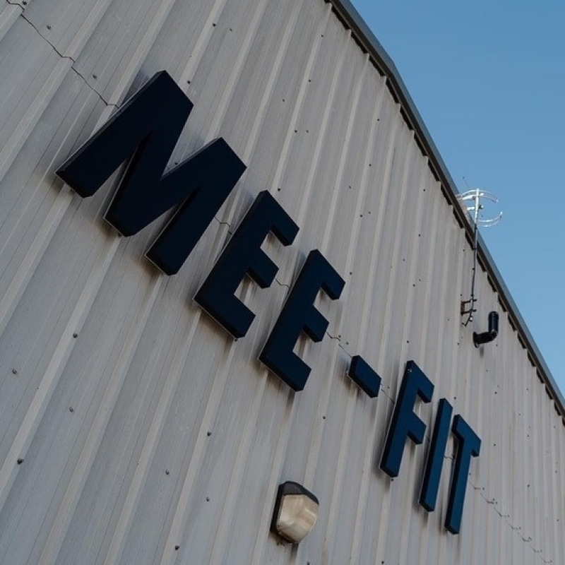 MEE FIT large external illuminated sign
