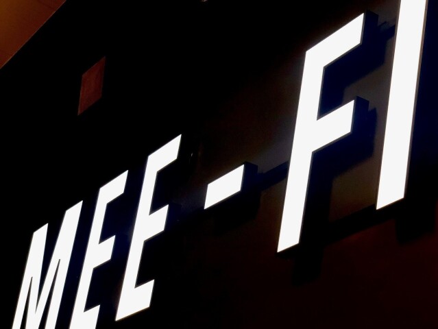 Mee Fit Illuminated Letter Signage - Face Lit